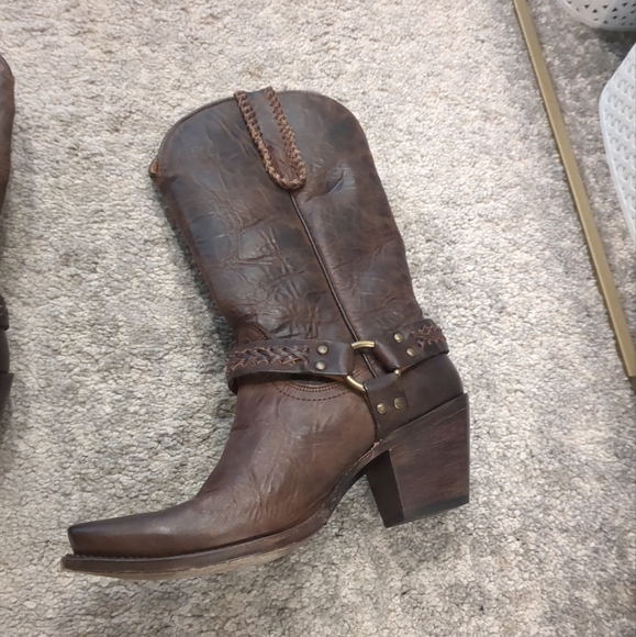 Cleo + Wolf Women's Wynter Western Boot - Snip Toe - BCWFA23L1 6 1/2 M - Picture 4 of 7